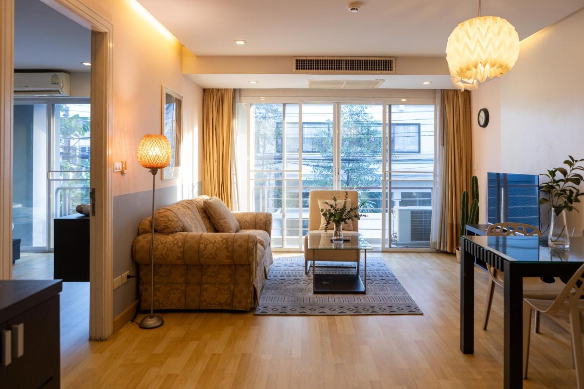 Go Inn Thonglor Bangkok Bagian luar foto
